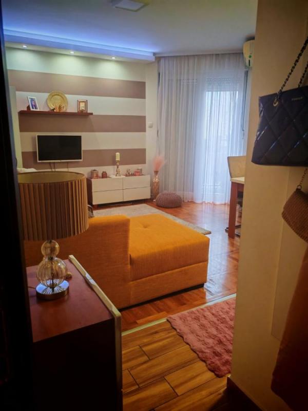 Slika 3 - Opremljena garsonjera u Futoškoj ulici