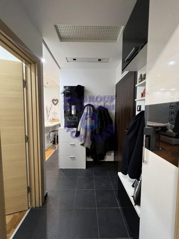 Slika 4 - Odlican dvosoban stan na Novom Naselju!