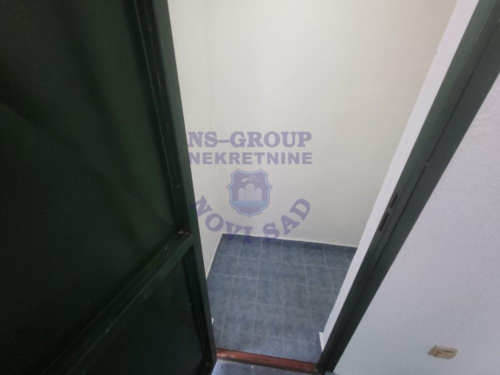 Slika 8 - Dvosoban, 45m2, Socijalno Novi Sad, sa terasom