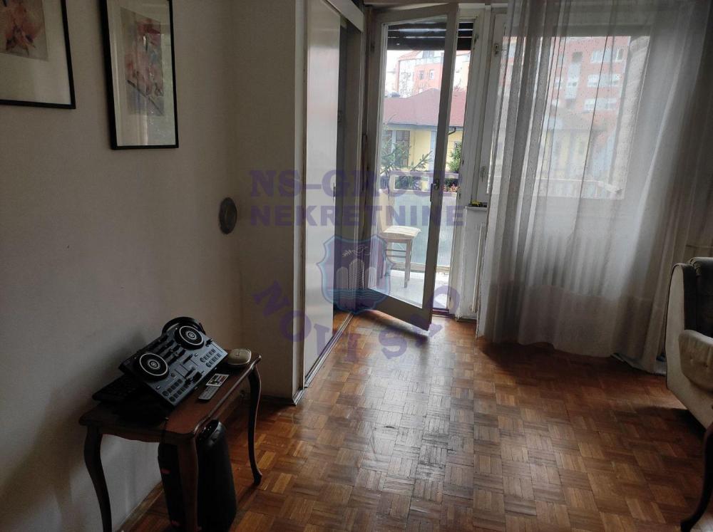 Slika 1 - Odličan dvosoban stan na Socijalnom! 