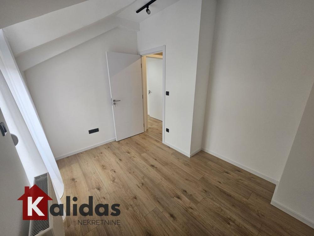 Slika 10 - Stan,NOVI SAD,CENTAR,kv: 58, € 200850, ID: 1008532