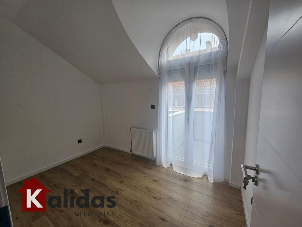 Slika 9 - Stan,NOVI SAD,CENTAR,kv: 58, € 200850, ID: 1008532