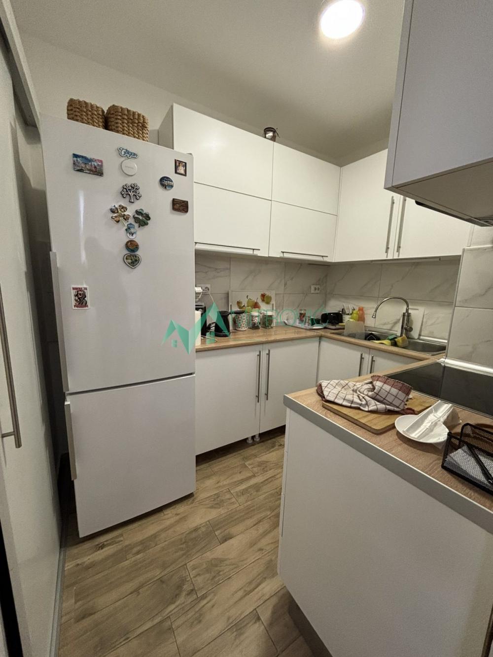 Slika 3 - Renoviran dvoiposoban stan na Detelinari 60m2 