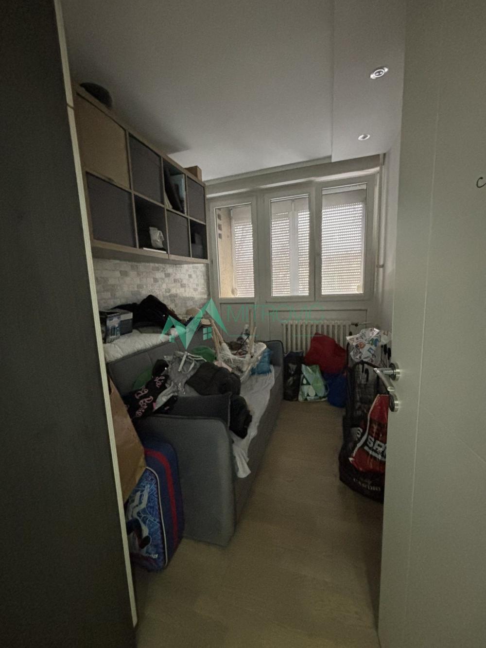 Slika 8 - Renoviran dvoiposoban stan na Detelinari 60m2 