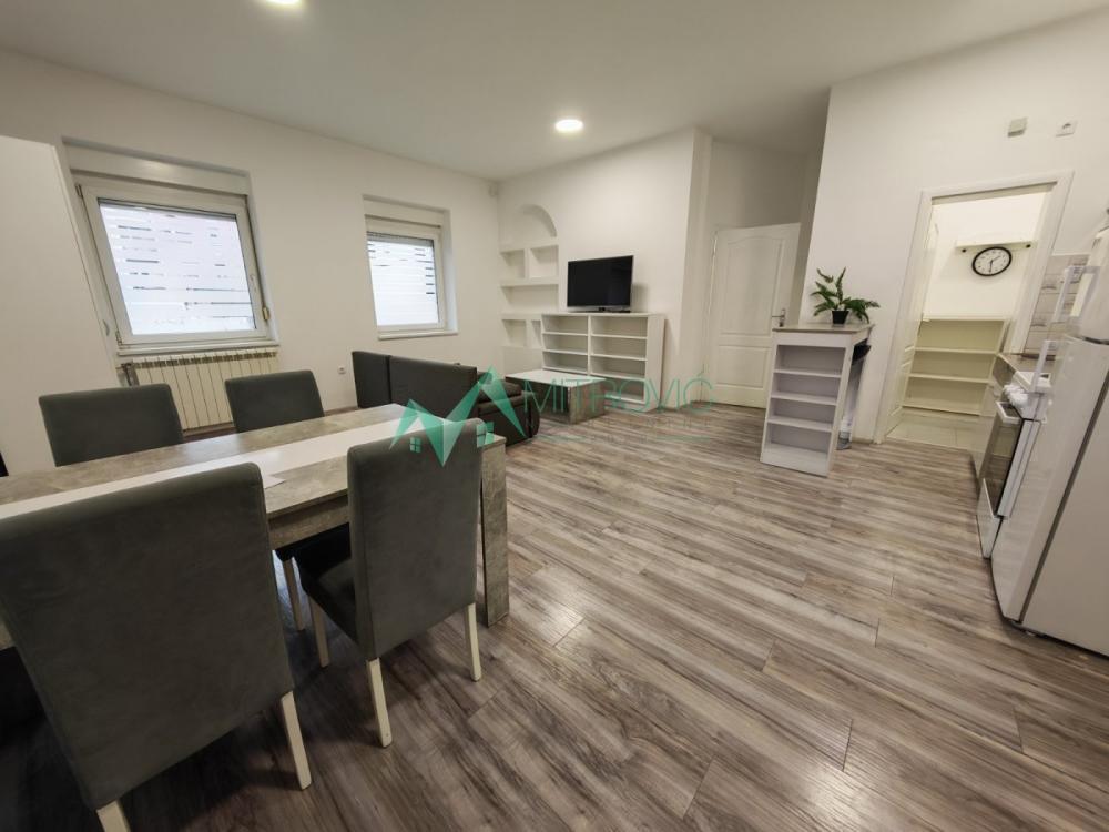 Glavna slika -Bulevar, 71m2. Trosoban stan. 