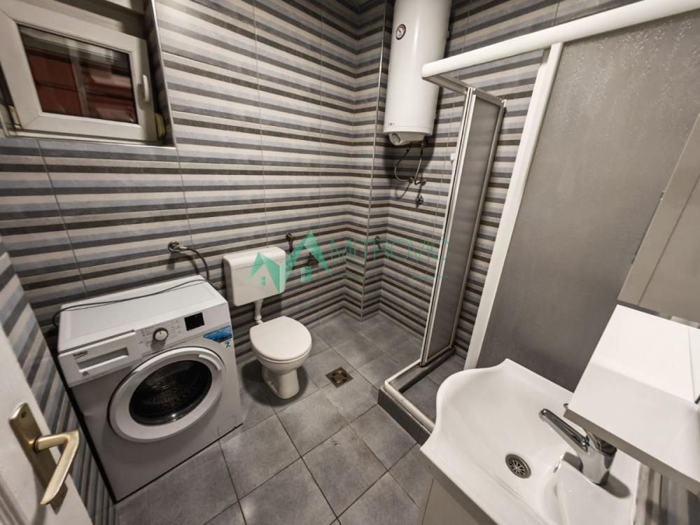 Slika 5 - Bulevar, 71m2. Trosoban stan. 