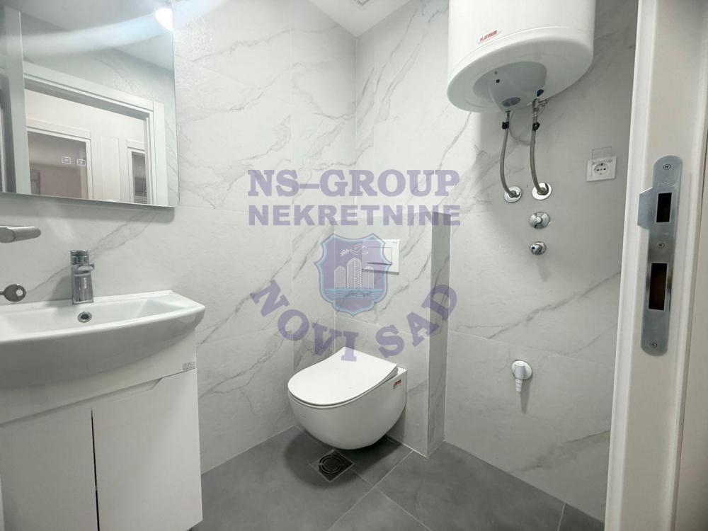 Slika 6 - Trosoban, 79m2, Podbara Novi Sad, sa terasom, ima lift