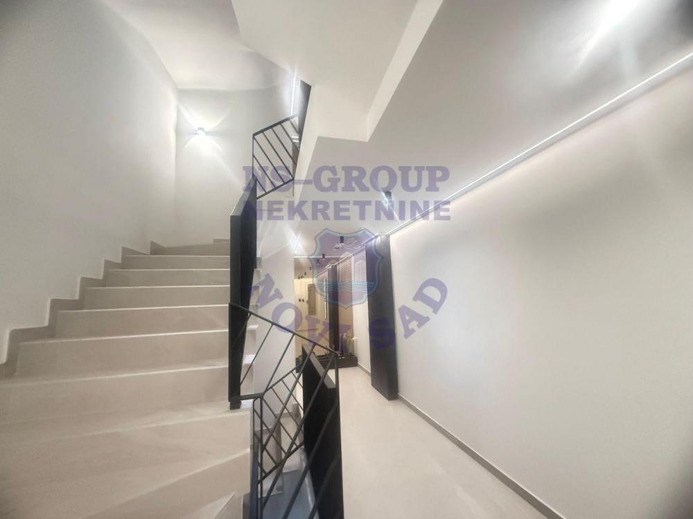 Slika 8 - Trosoban, 79m2, Podbara Novi Sad, sa terasom, ima lift