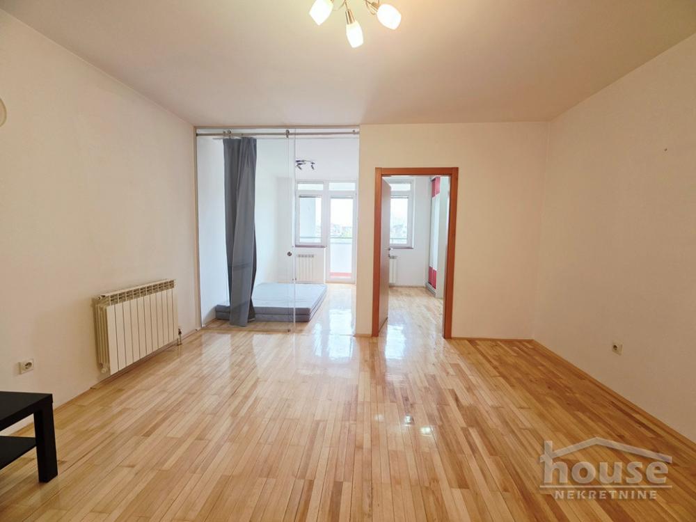 Slika 3 - Stan,NOVI SAD,BULEVAR EVROPE,kv: 48.00, € 133000, ID: 1065641