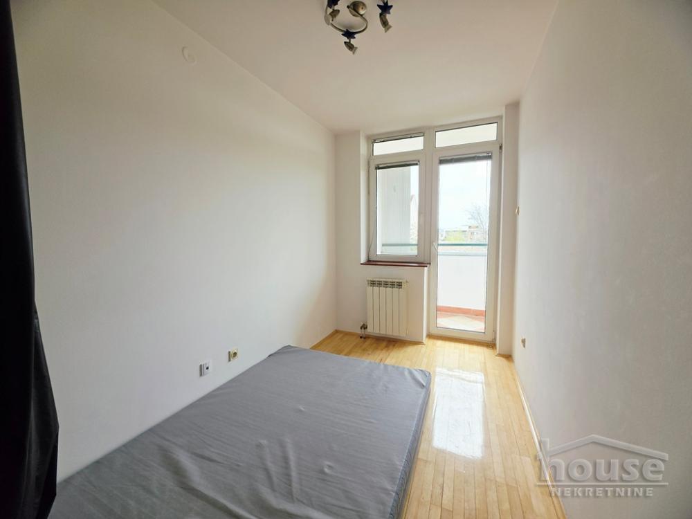 Slika 4 - Stan,NOVI SAD,BULEVAR EVROPE,kv: 48.00, € 133000, ID: 1065641