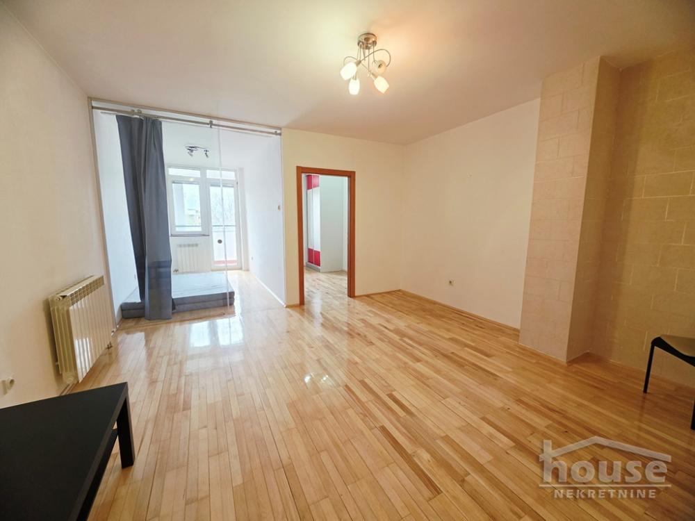Slika 1 - Stan,NOVI SAD,BULEVAR EVROPE,kv: 48.00, € 133000, ID: 1065641