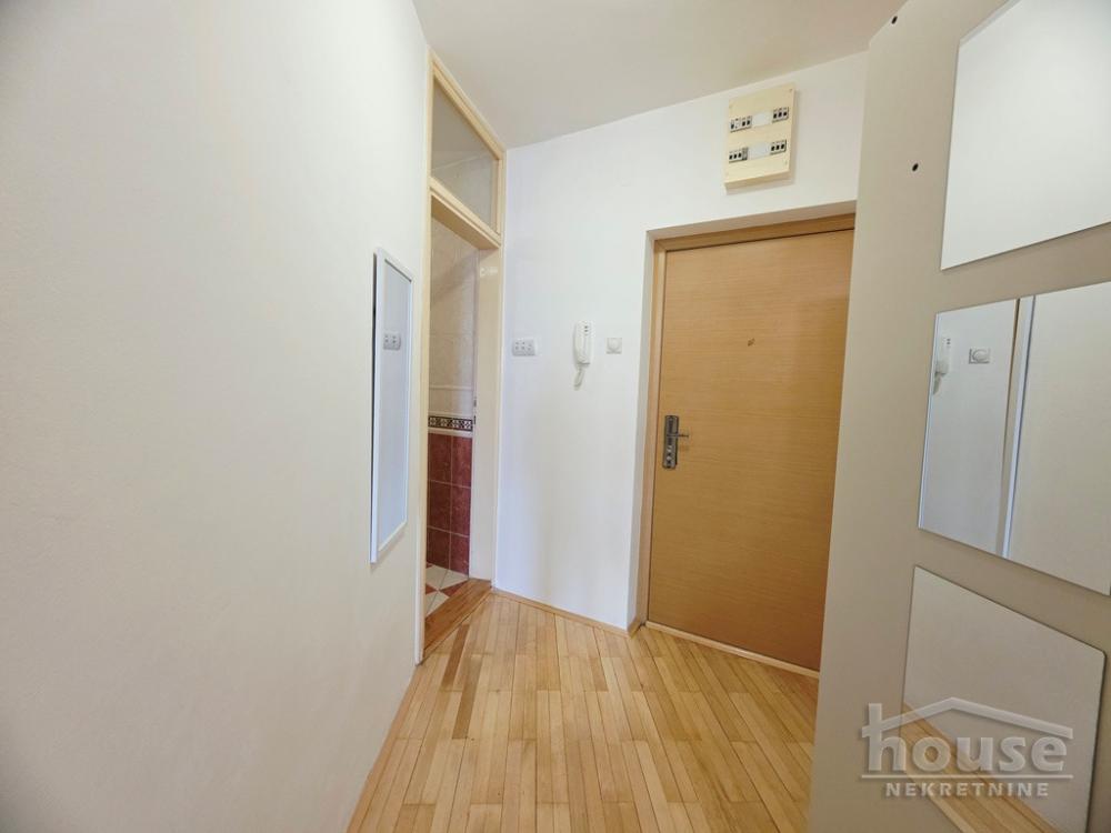 Slika 8 - Stan,NOVI SAD,BULEVAR EVROPE,kv: 48.00, € 133000, ID: 1065641