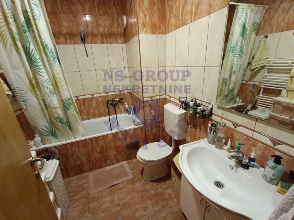 Slika 9 - Petosoban, 111m2, Detelinara Novi Sad, sa terasom, ima lift