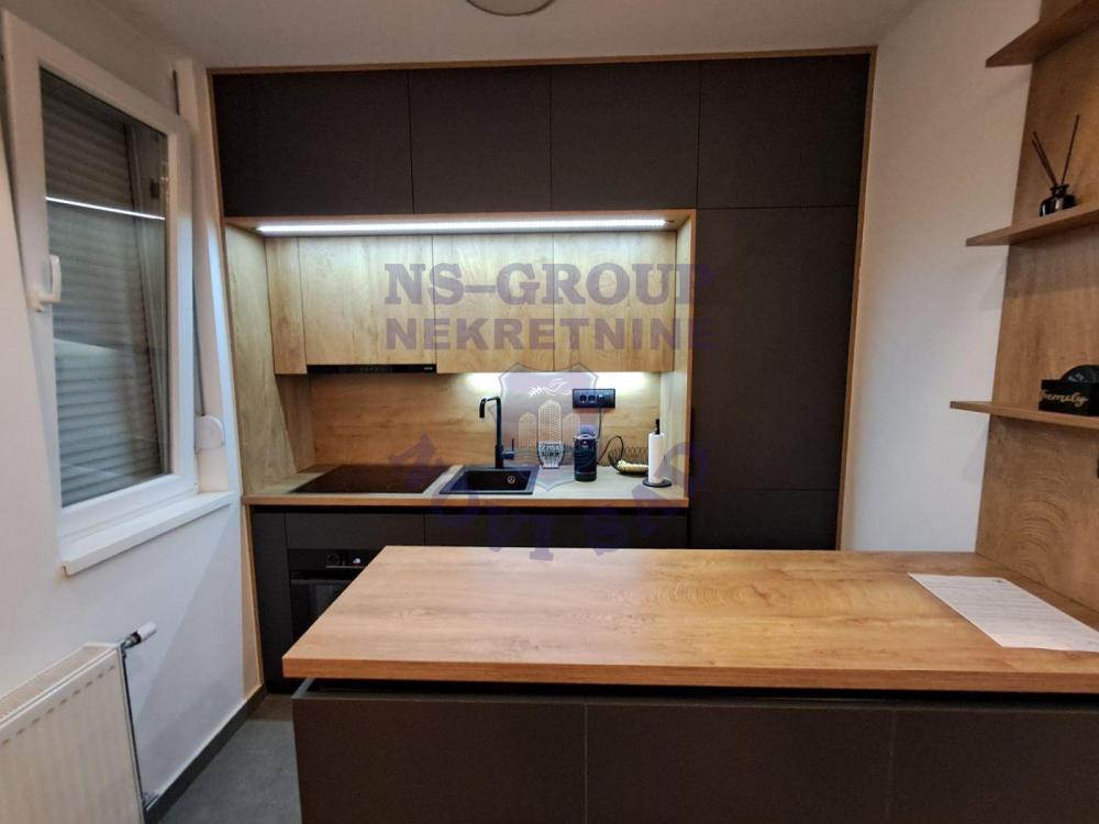 Slika 3 - Odličan jednoiposoban stan u Petrovaradinu! 