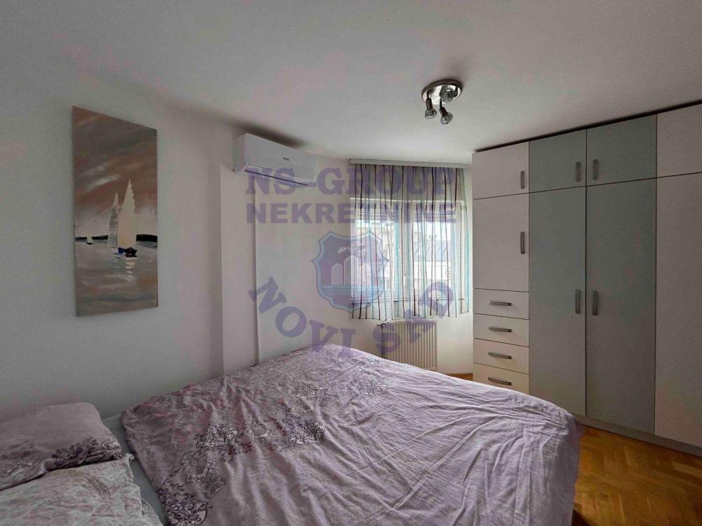 Slika 5 - Trosoban, 66m2, Grbavica Novi Sad, sa terasom