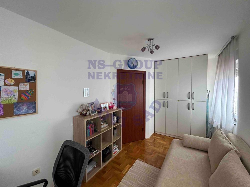 Slika 7 - Trosoban, 66m2, Grbavica Novi Sad, sa terasom