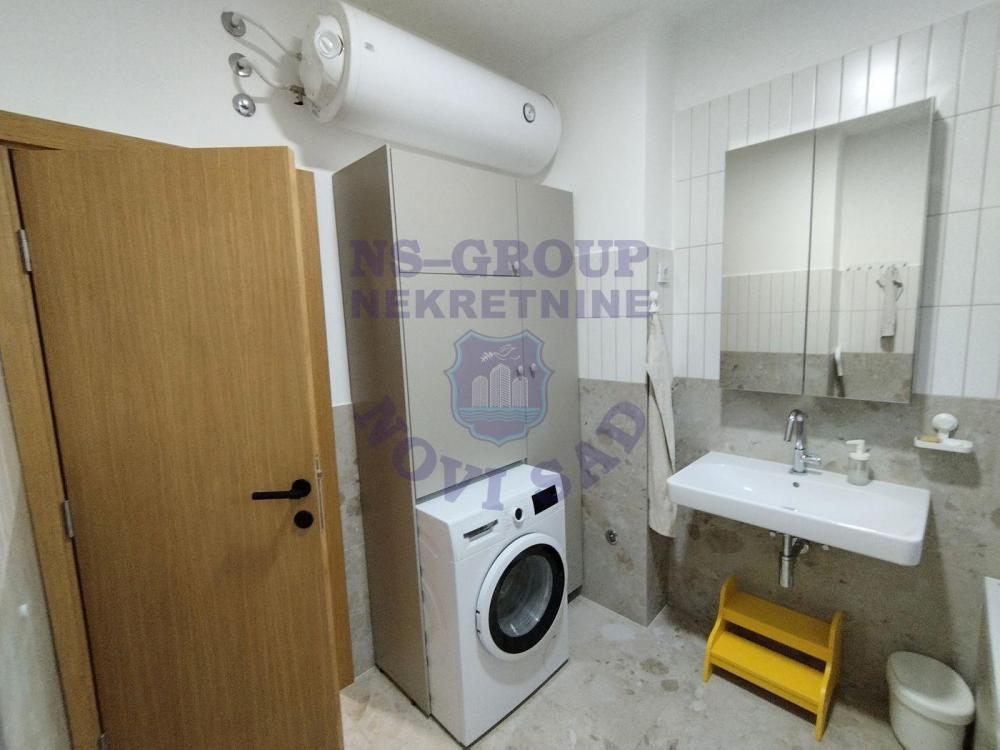 Slika 3 - Prodaja stana, 72m2, Stari grad Novi Sad, sa terasom