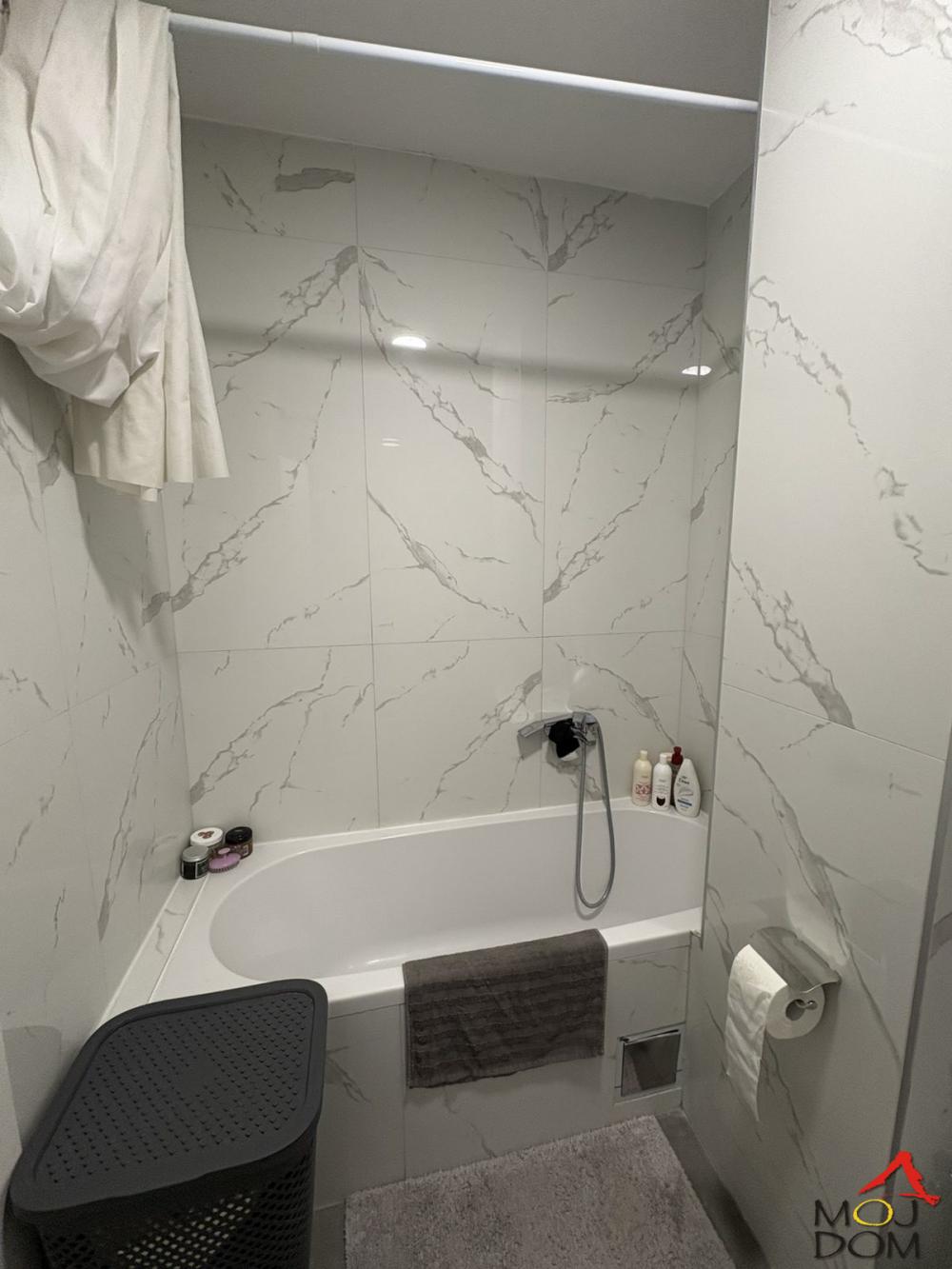 Slika 10 - Stan,NOVI SAD,ŠARENGRAD,kv: 80, € 267800, ID: 1031185