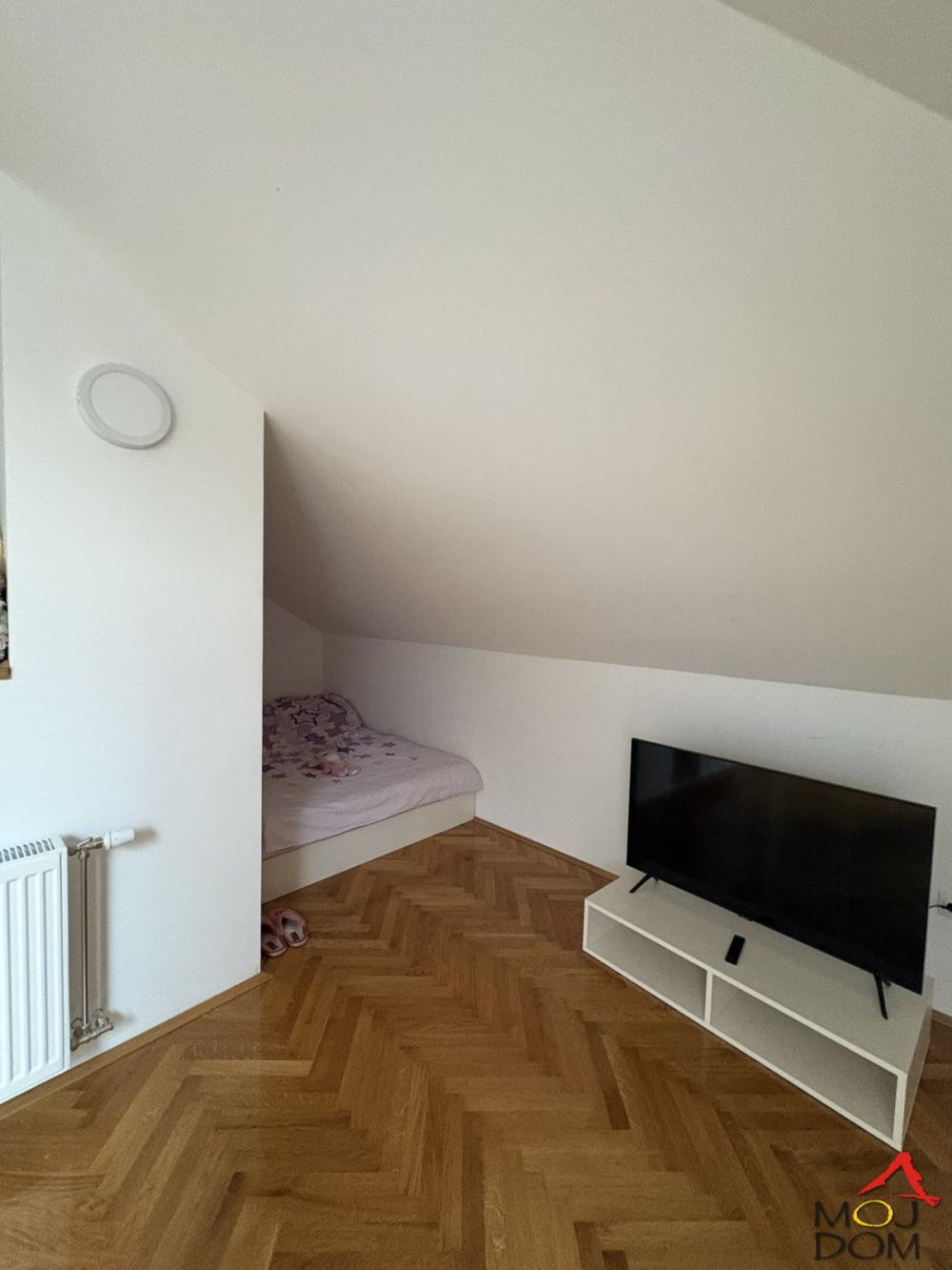 Slika 7 - Stan,NOVI SAD,ŠARENGRAD,kv: 80, € 267800, ID: 1031185