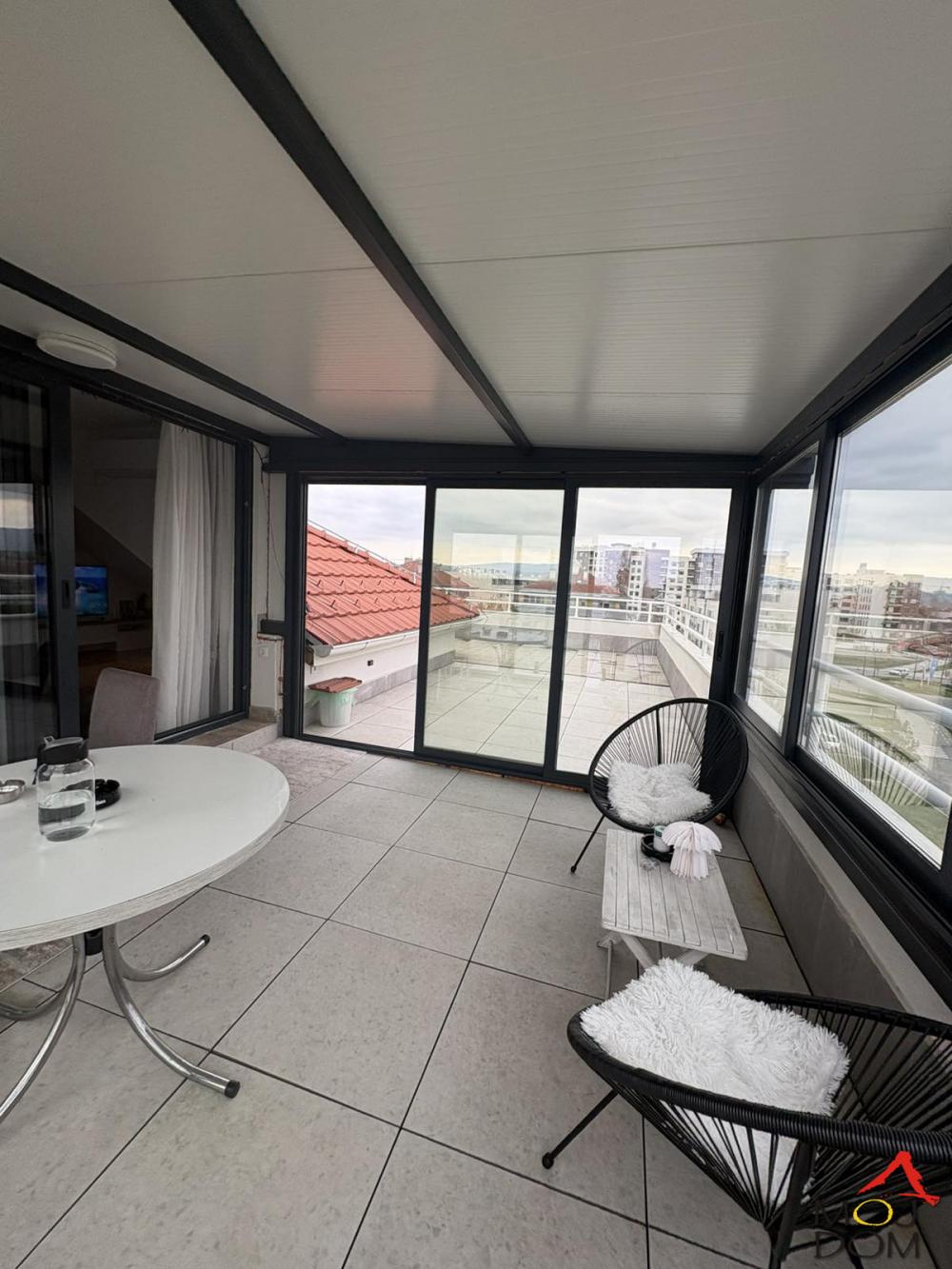 Slika 1 - Stan,NOVI SAD,ŠARENGRAD,kv: 80, € 267800, ID: 1031185