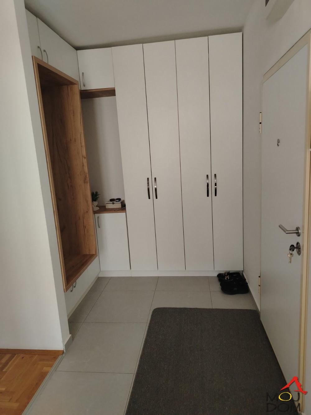 Slika 8 - Stan,NOVI SAD,KLISA,kv: 73, € 150400, ID: 1032048