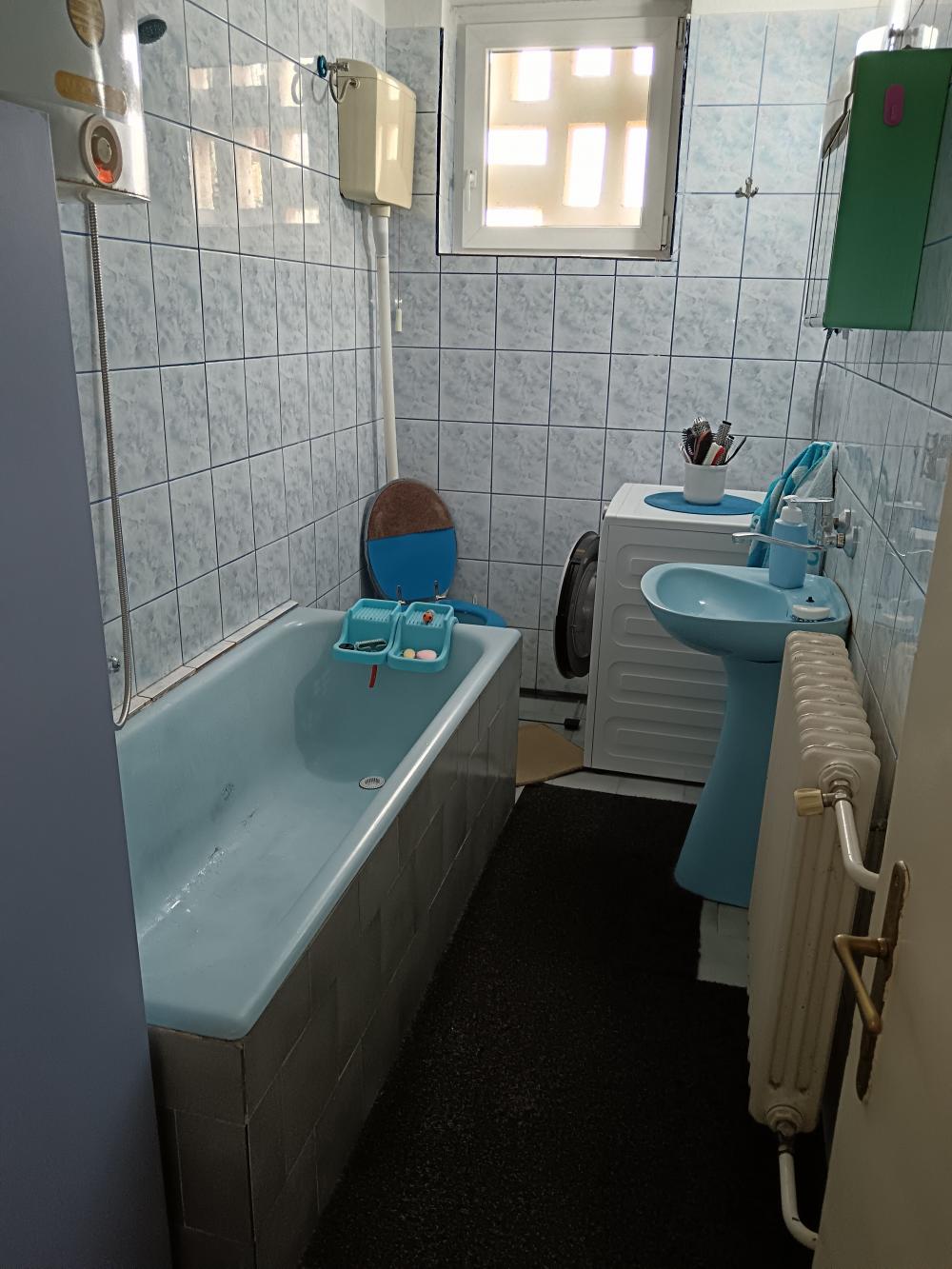 Slika 5 - Prodajem stan u Novom Sadu ( Podbara ) 