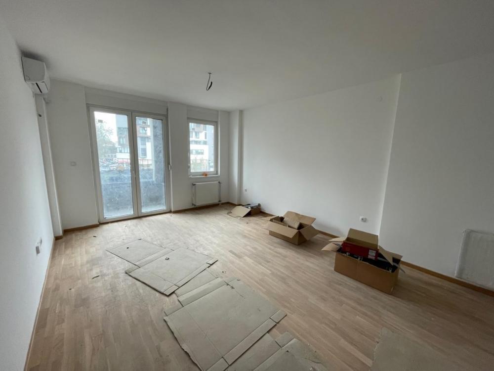 Glavna slika -Trosoban stan 73m Bul. Evrope