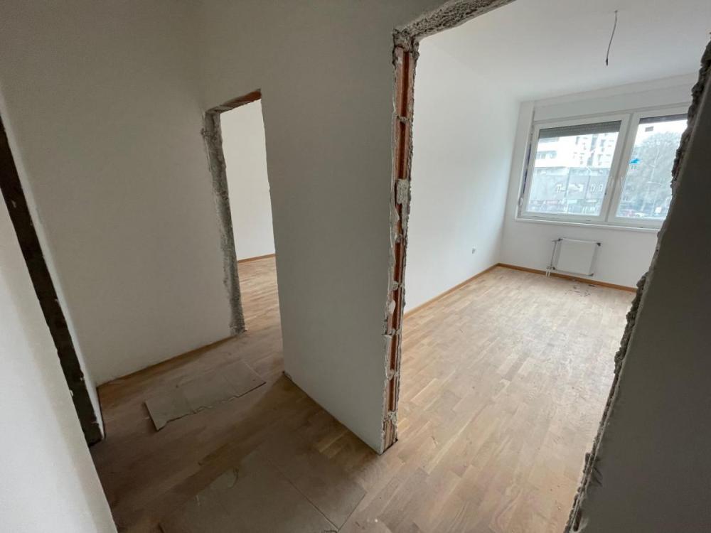 Slika 5 - Trosoban stan 73m Bul. Evrope