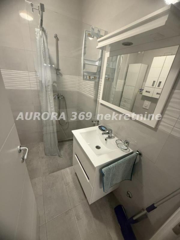 Slika 8 - POVOLJNO, NAMEŠTEN STAN SA PARKING MESTOM U PETROVARADINU, NOVI SAD