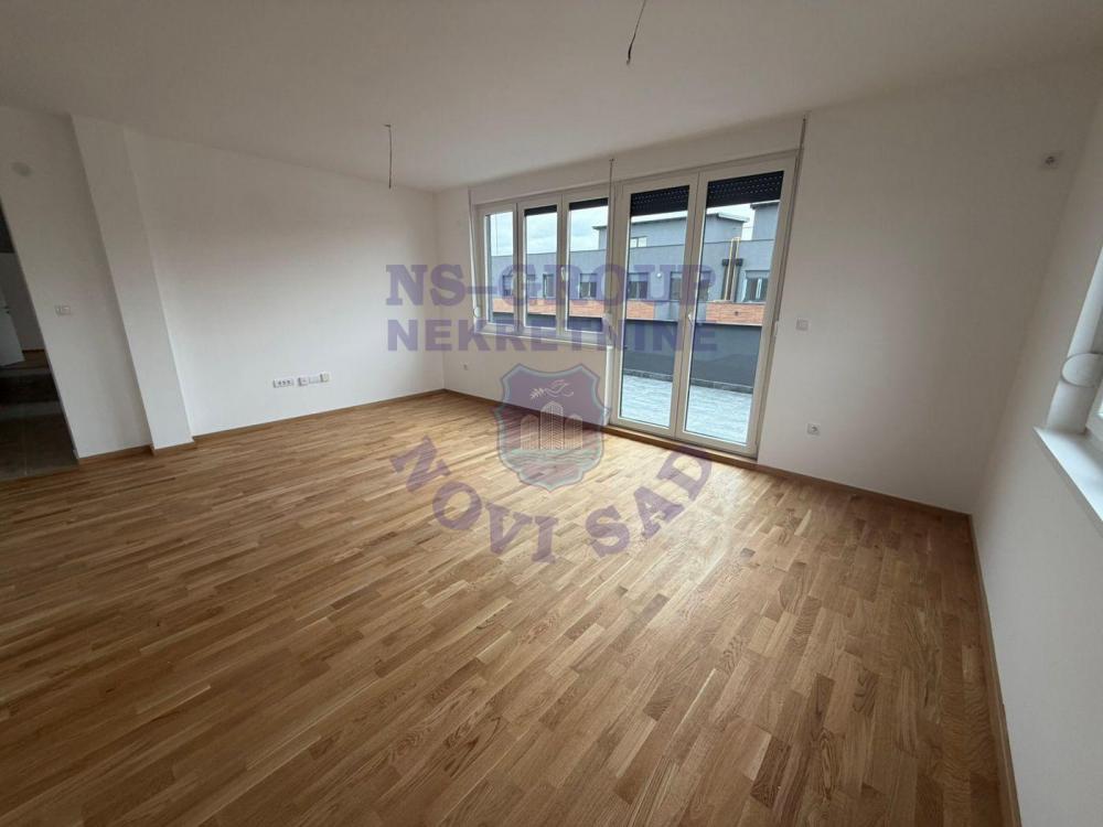 Slika 1 - Troiposoban stan na Adicama