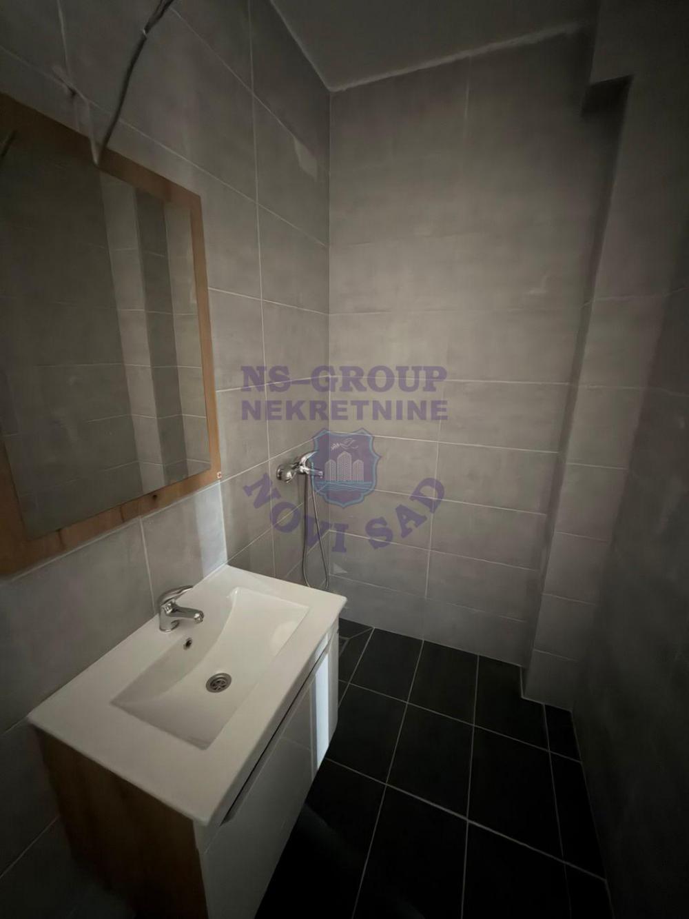 Slika 9 - Troiposoban stan na Adicama