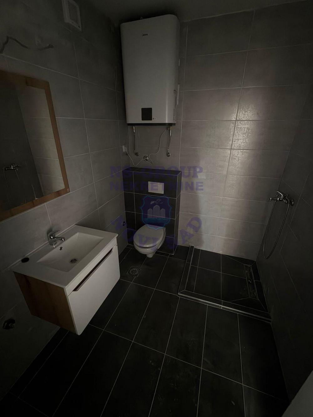 Slika 10 - Troiposoban stan na Adicama