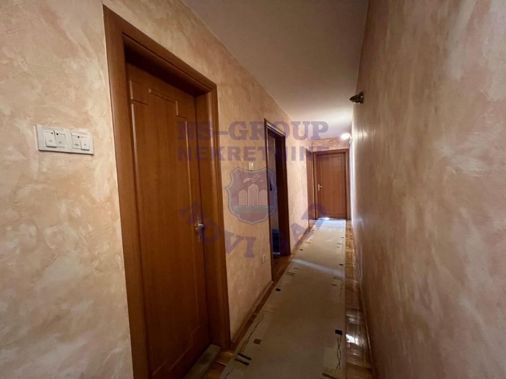 Slika 7 - Odličan, kompletno renoviran četvoroiposoban stan