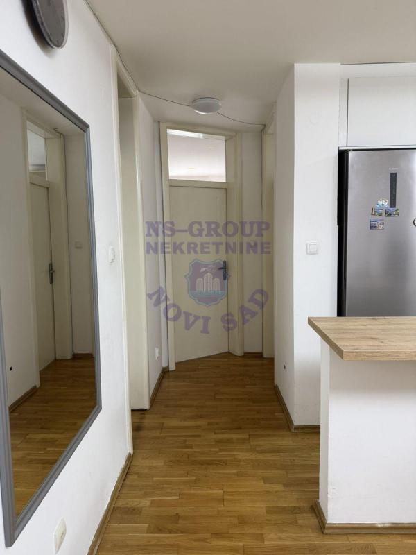 Slika 5 - Trosoban, 66m2, Nova Detelinara Novi Sad, ima lift