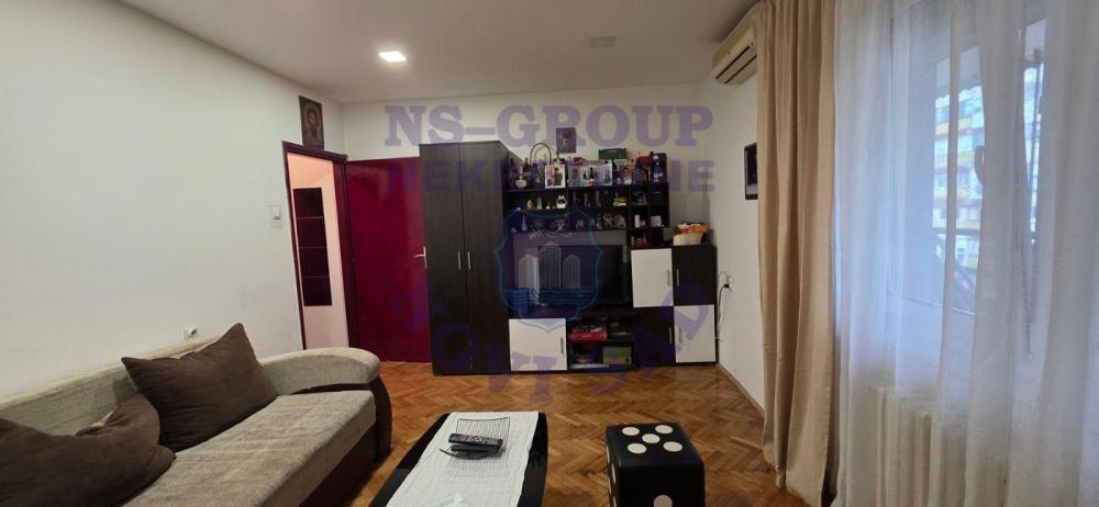 Glavna slika -Dvoiposoban stan- 60 m2- Železnička stanica!