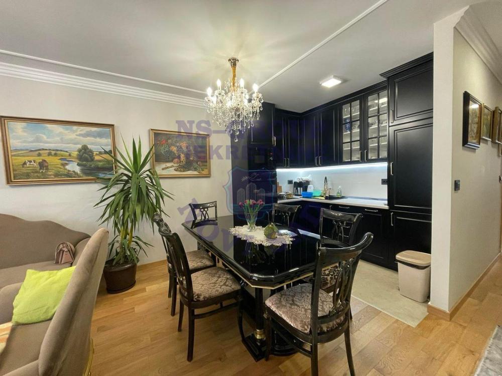 Slika 2 - Trososban stan na Novoj Detelinari