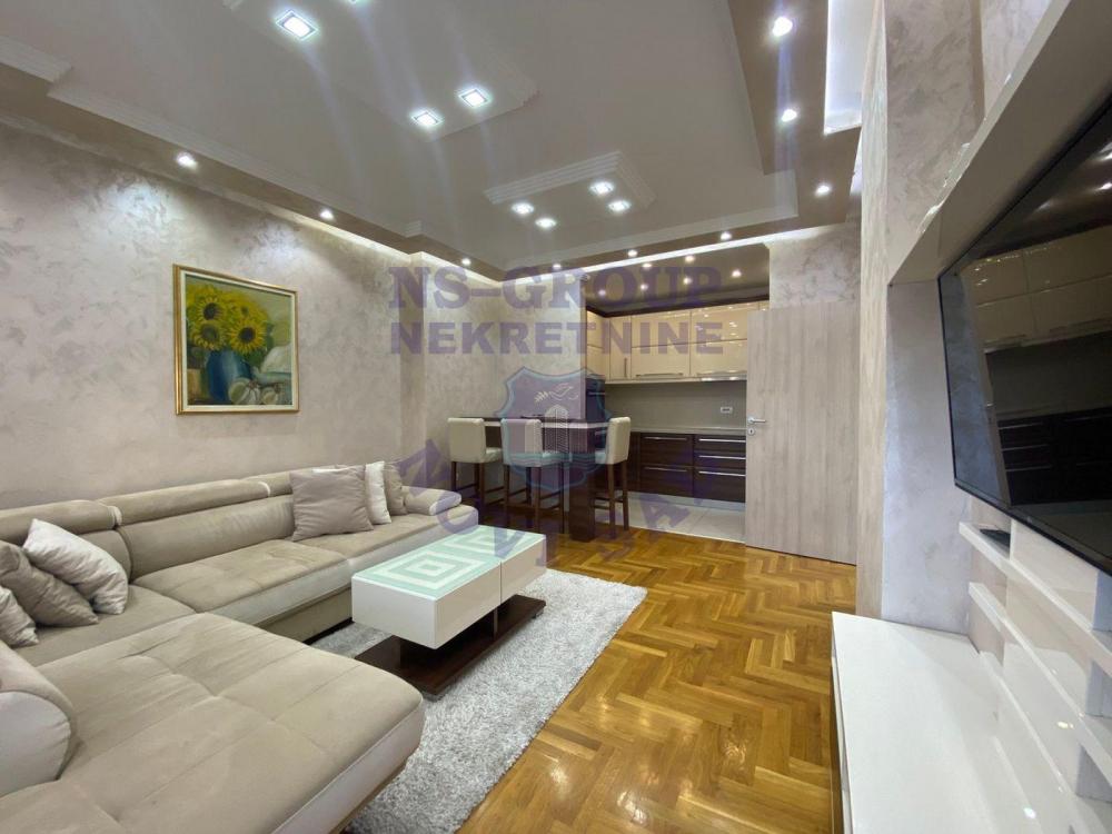 Slika 1 - Fantastičan trosoban stan na Bulevaru Evrope! 