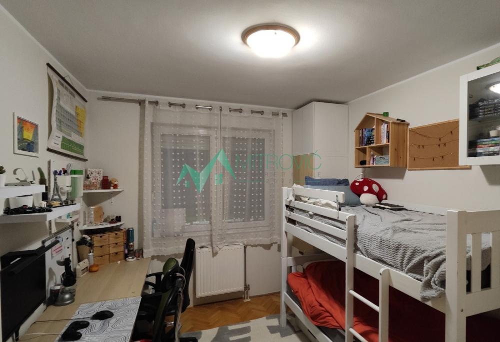 Slika 8 - Dvoiposoban, 60m2, Podbara Novi Sad, sa terasom, ima lift