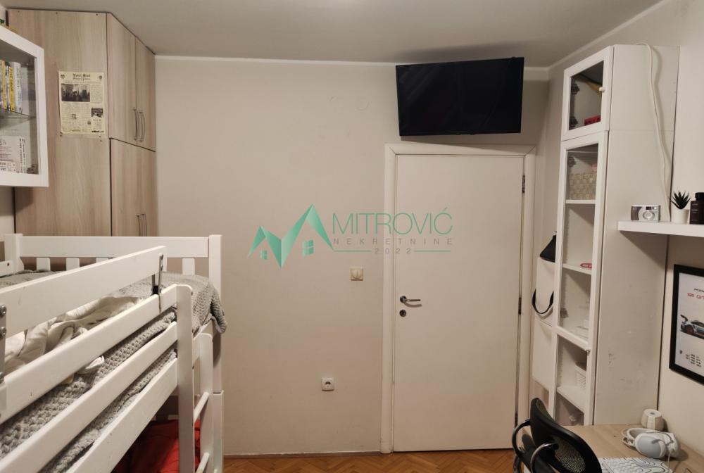 Slika 9 - Dvoiposoban, 60m2, Podbara Novi Sad, sa terasom, ima lift