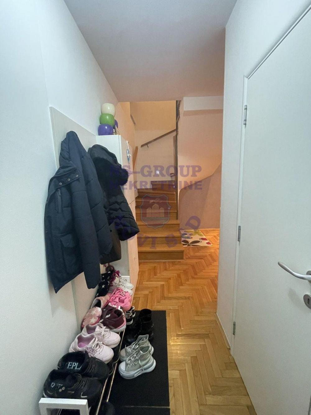 Slika 5 - Trosoban, 70m2, Nova Detelinara Novi Sad, sa terasom, ima lift