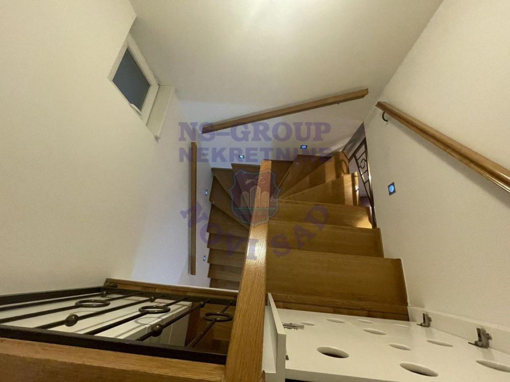 Slika 6 - Trosoban, 70m2, Nova Detelinara Novi Sad, sa terasom, ima lift