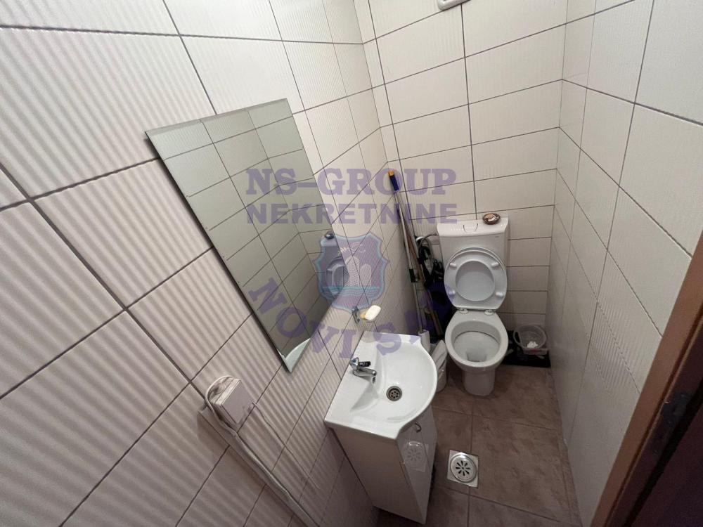 Slika 6 - Trosoban, 75m2, Salajka (Partizanska ulica) Novi Sad