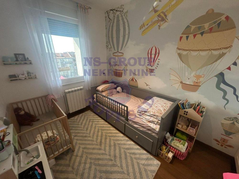 Slika 4 - Odličan trosoban stan na Bulevaru Evrope!