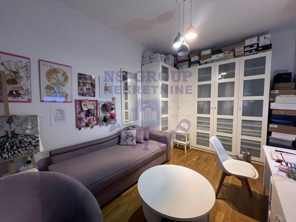 Slika 3 - Trosoban, 77m2, Nova Detelinara Novi Sad, sa terasom, ima lift