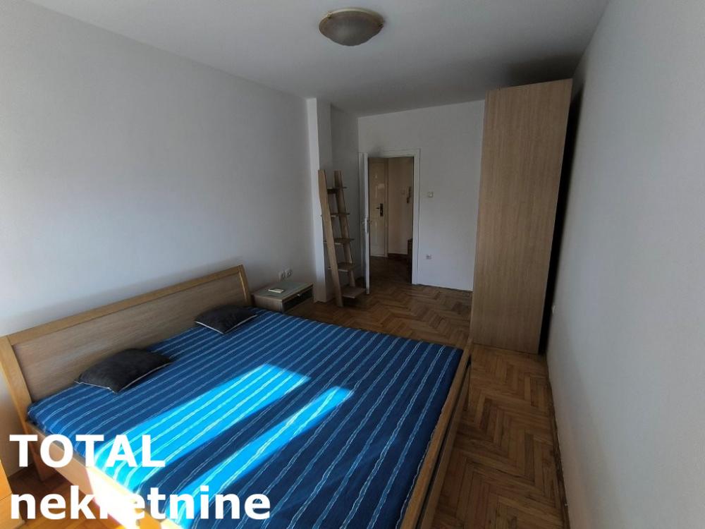 Slika 7 - Stan,NOVI SAD,CENTAR,kv: 50.00, € 150000, ID: 1101832