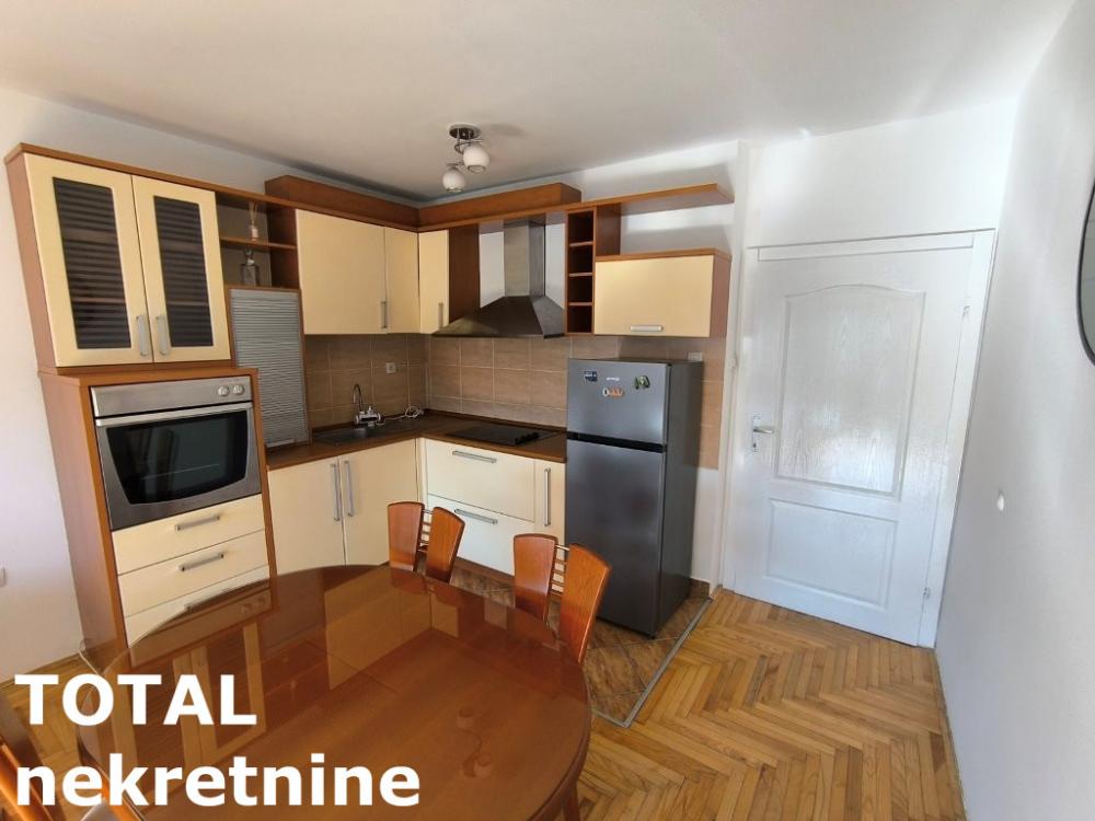 Slika 4 - Stan,NOVI SAD,CENTAR,kv: 50.00, € 150000, ID: 1101832