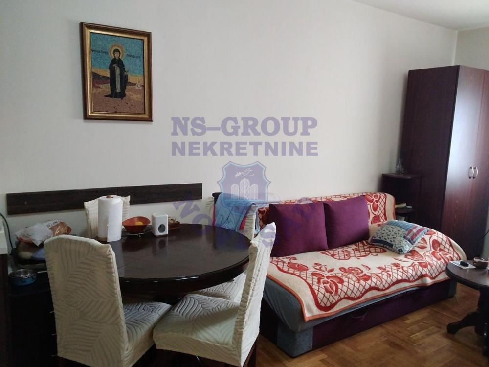 Slika 1 - Odličan dvosoban stan na Novom Naselju!