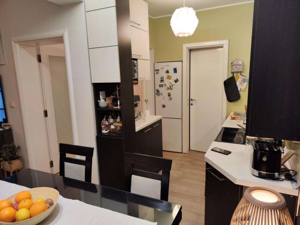 Slika 6 - Trosoban, 60m2, Podbara Novi Sad, sa terasom, ima lift