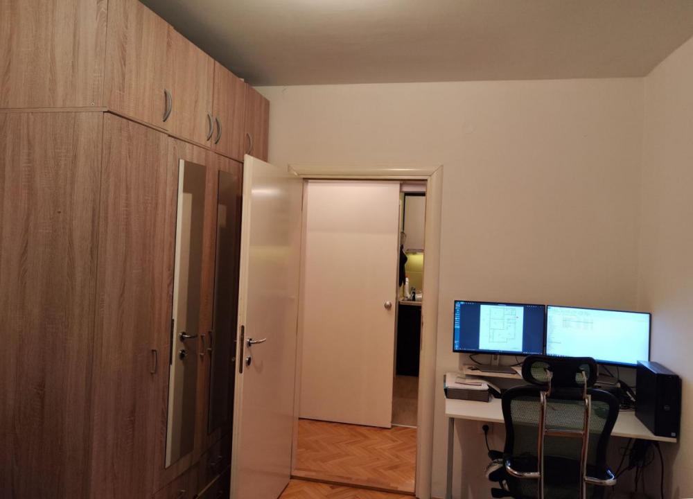 Slika 8 - Trosoban, 60m2, Podbara Novi Sad, sa terasom, ima lift