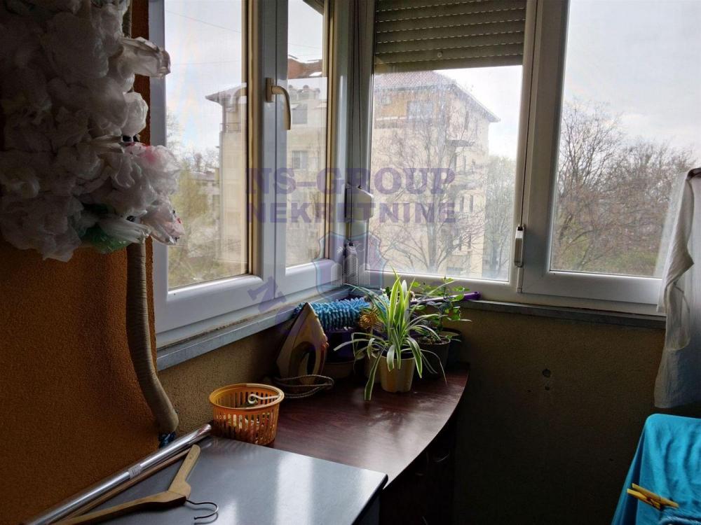 Slika 0 - Prodaja stana, 42m2, Novo naselje Novi Sad, sa terasom, ima lift